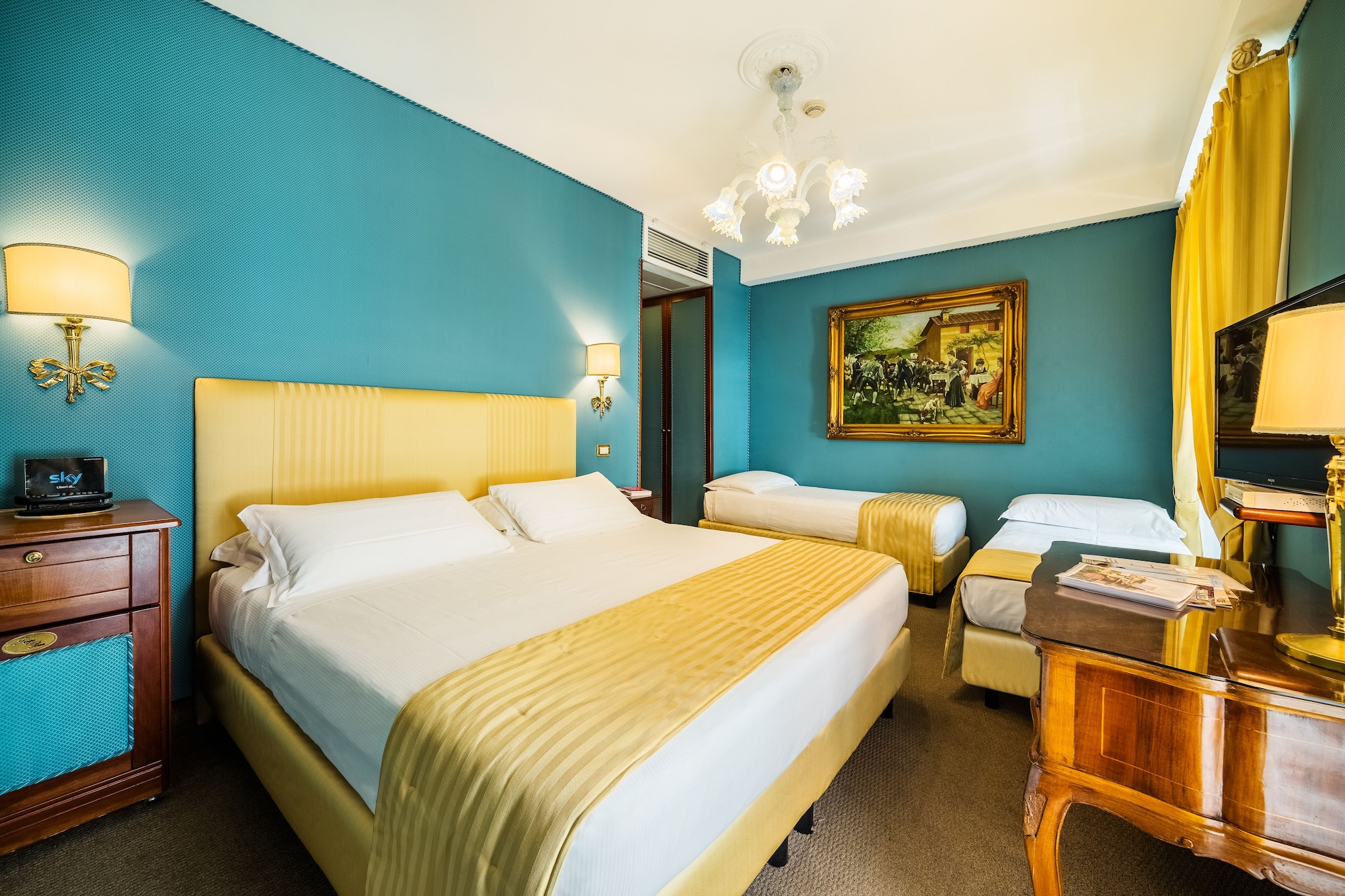 غرفة قياسية رباعية بسرير كينج وسريرين منفصلين، Hotel Scalinata Di Spagna 10/10