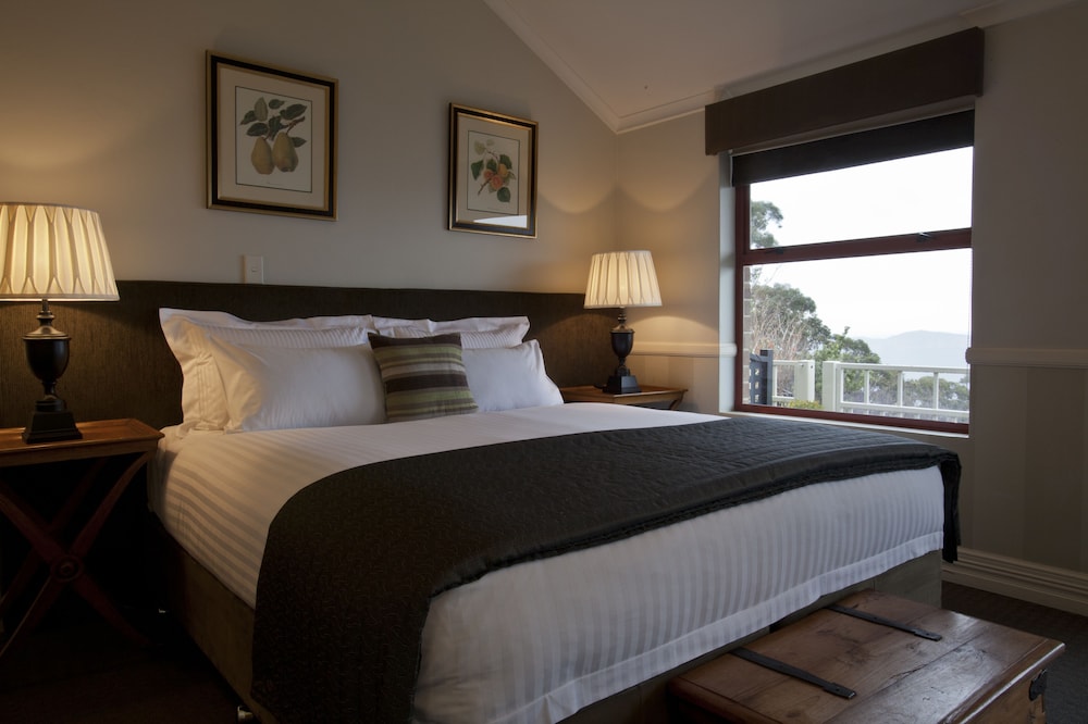 Echoes Boutique Hotel 10/63