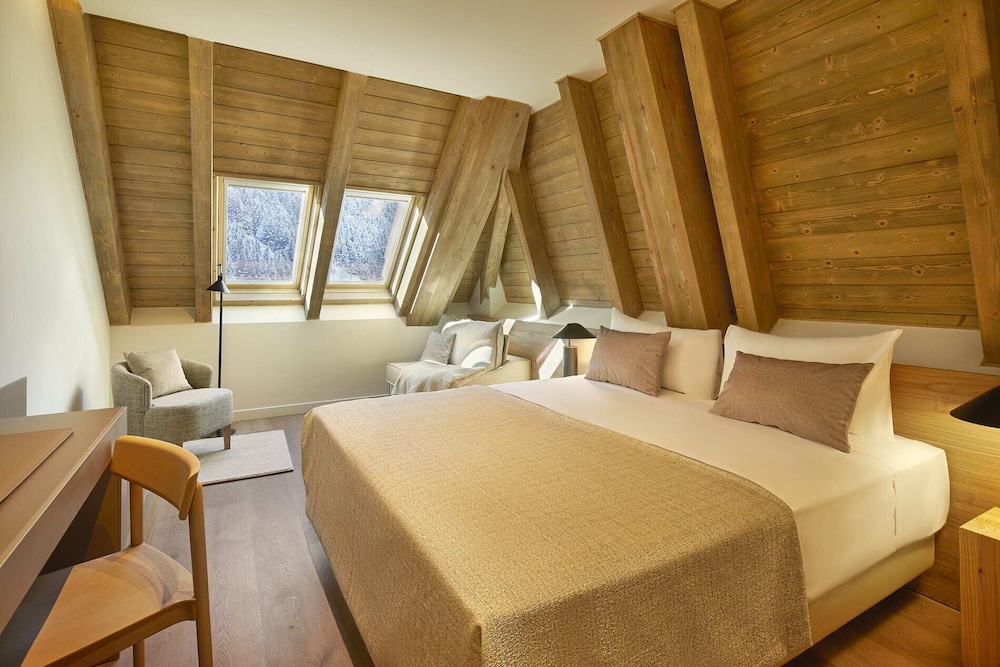 MiM Baqueira member of Melia Collection 33/78