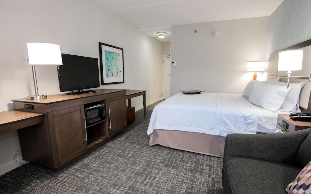 Hampton Inn Albany-Western Ave/University Area 14/47