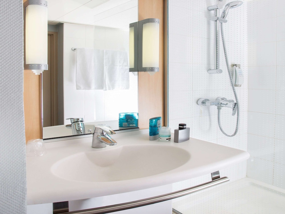 ibis Styles Lyon Gerland 42/45