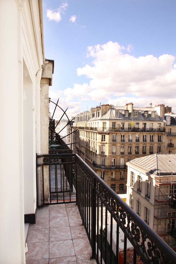 Hotel Marignan 61/67