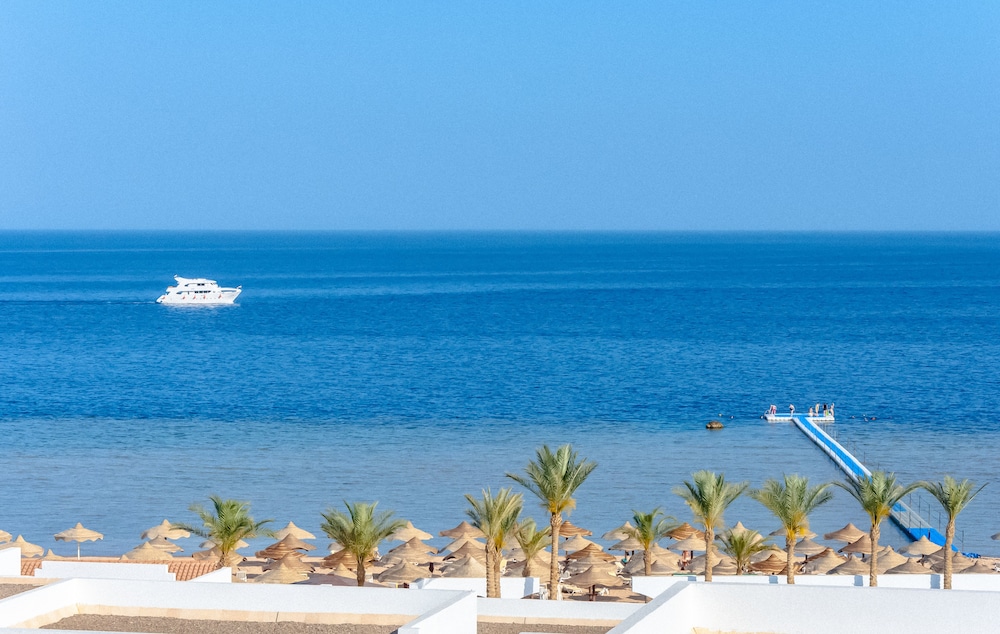 Coral Beach Resort Montazah 30/50