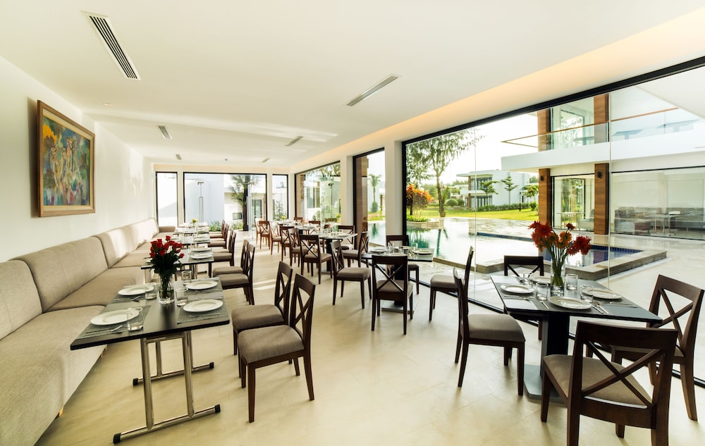 Saint Simeon Resort And Spa 54/70