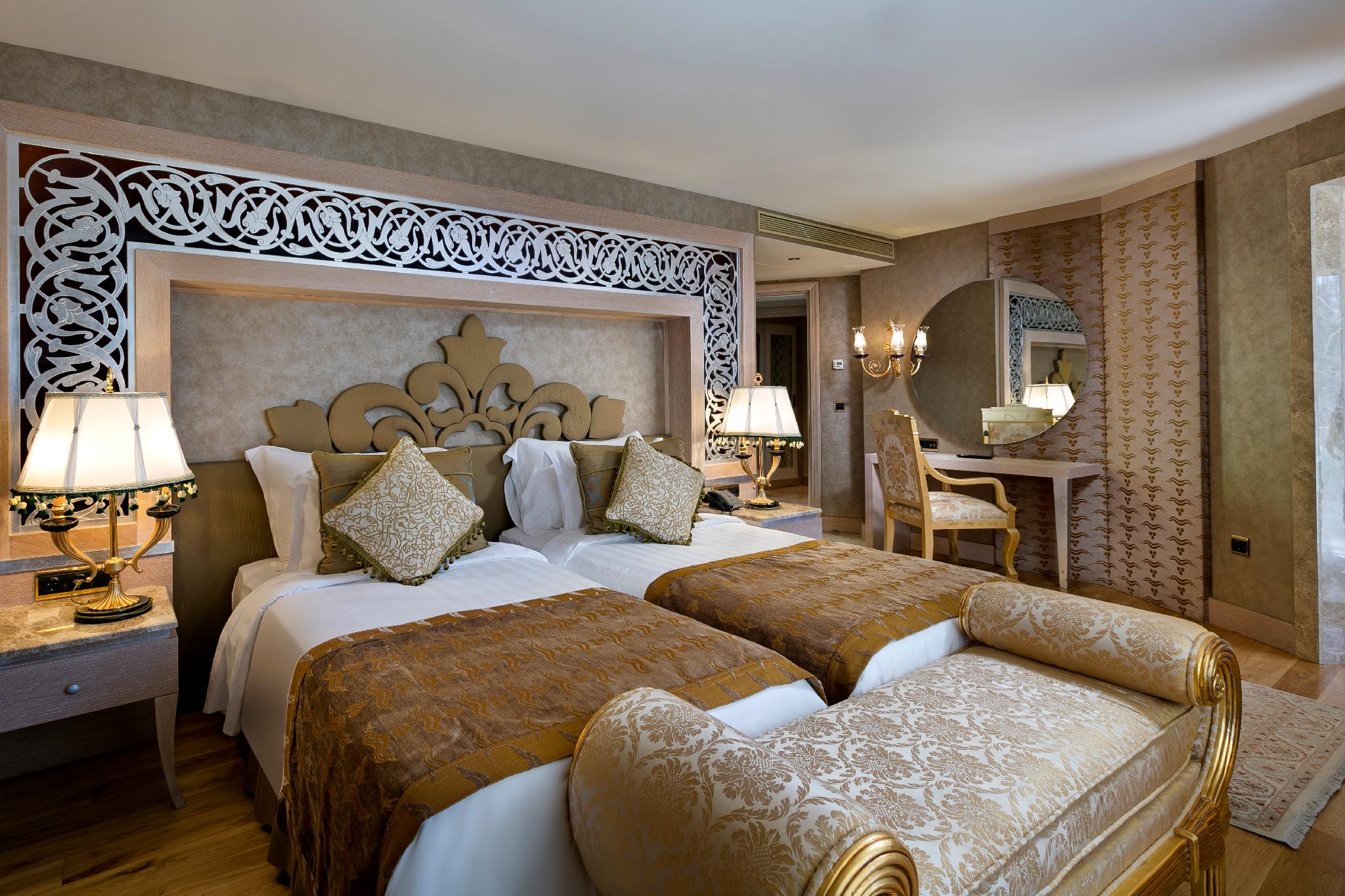 Lake, House, Double and Twin Beds