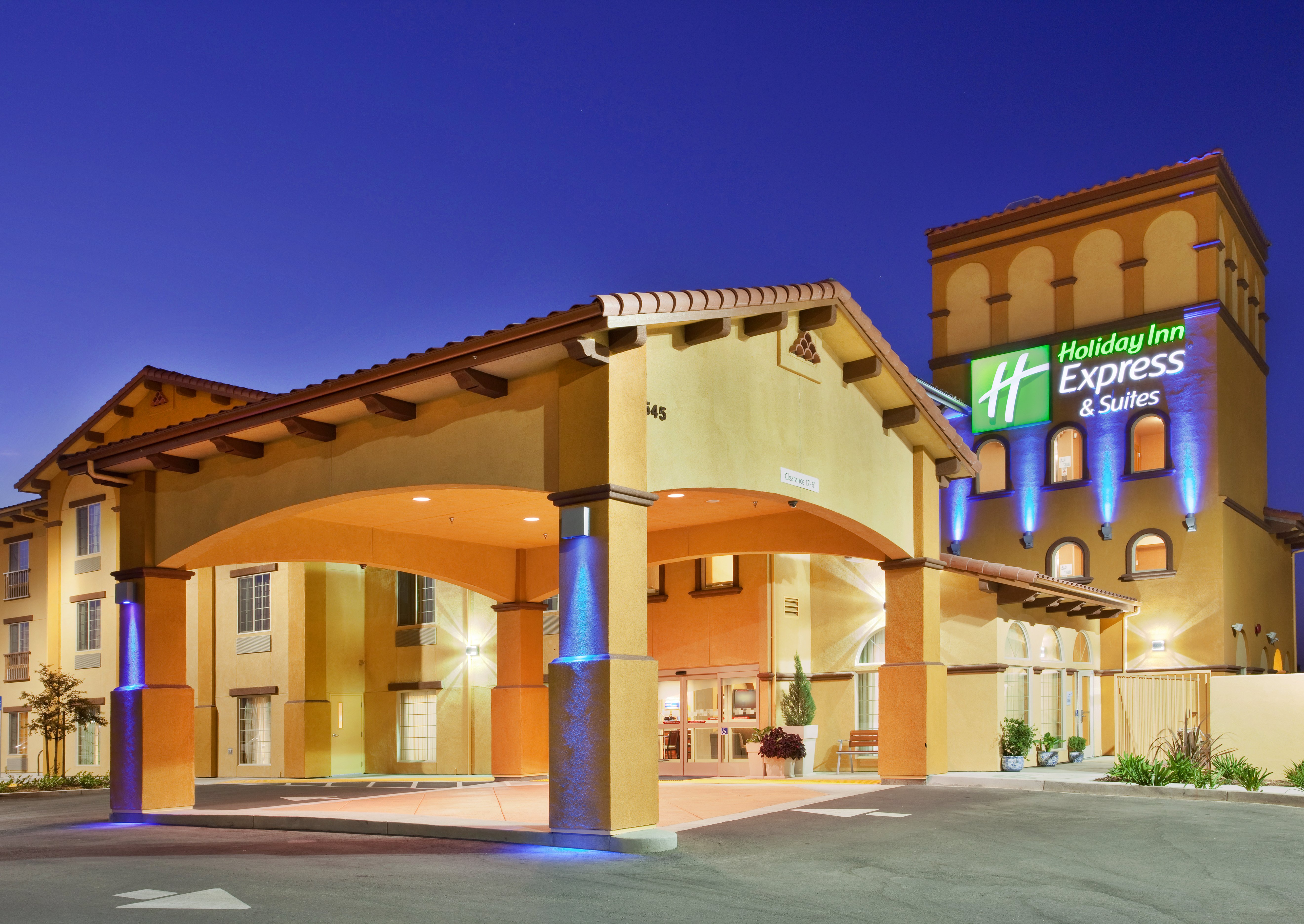 Holiday Inn Express Hotel Suites Willows 4/34