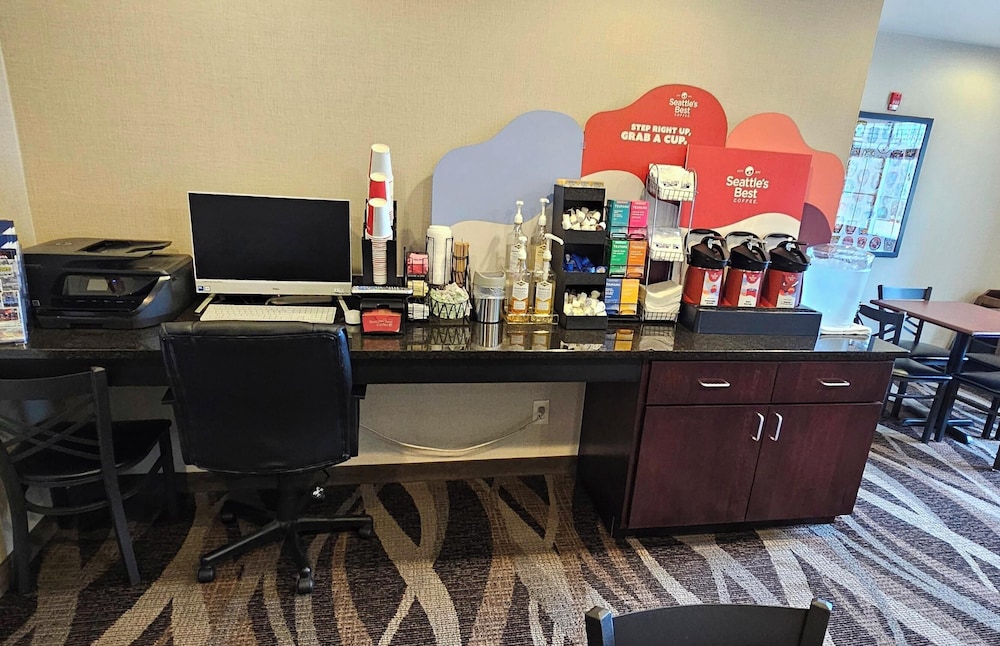 Cobblestone Inn & Suites - Clintonville 37/50
