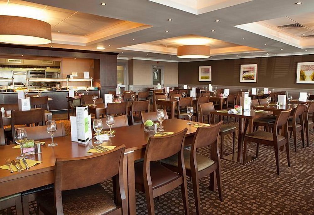 St. Ives Hotel 38/50