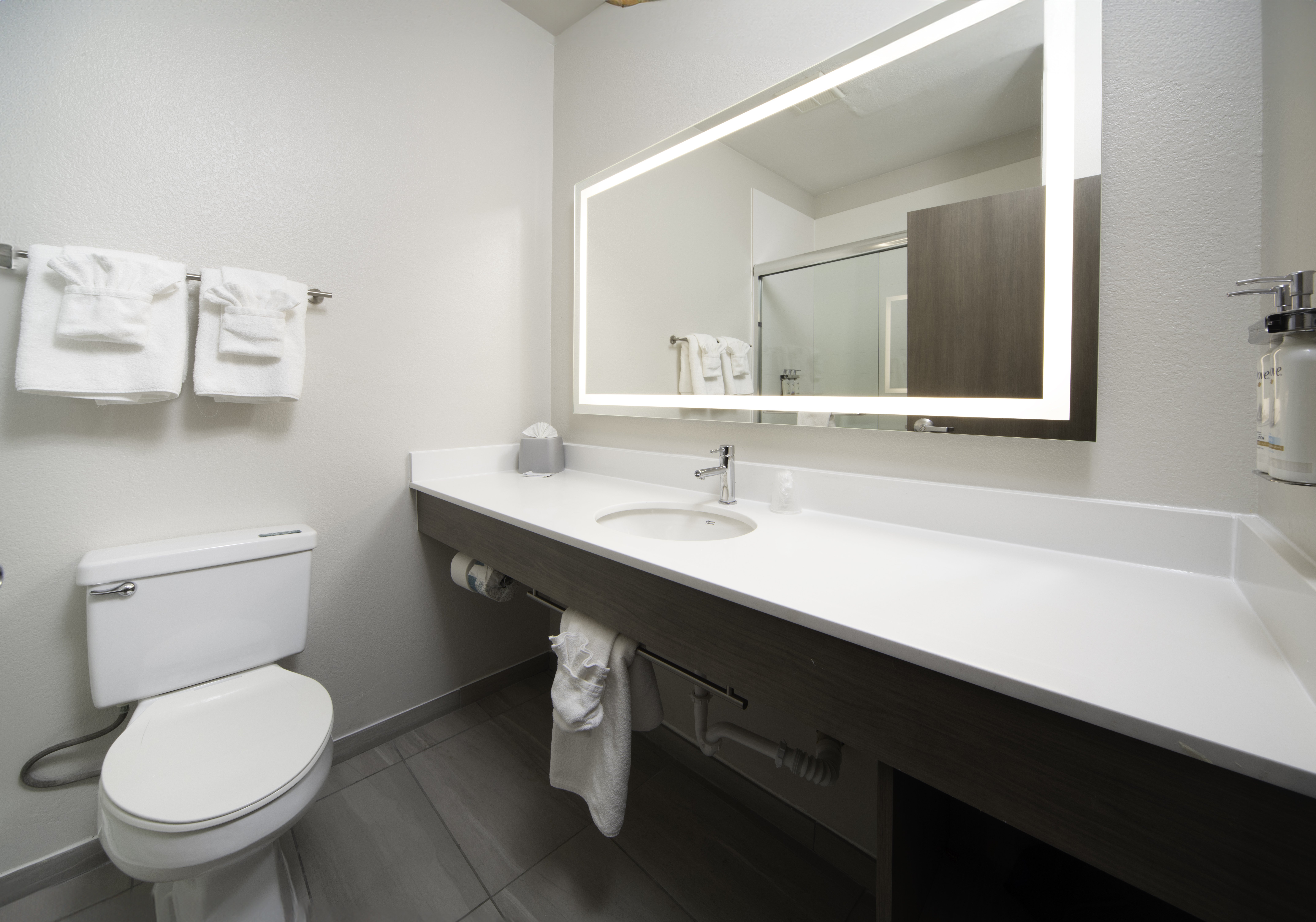 Holiday Inn Express Hotel Suites Canyon 63/67