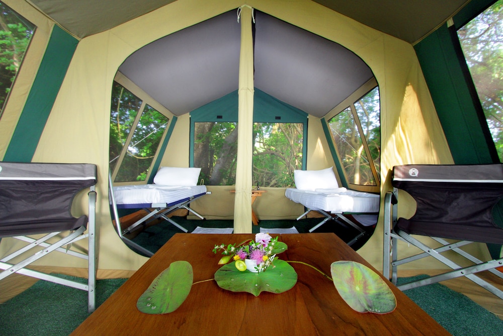 The Yala Camping 11/32