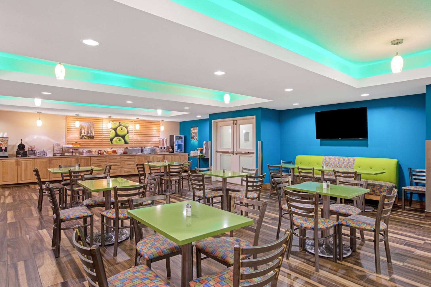 La Quinta Inn & Suites by Wyndham Grand Forks 27/37