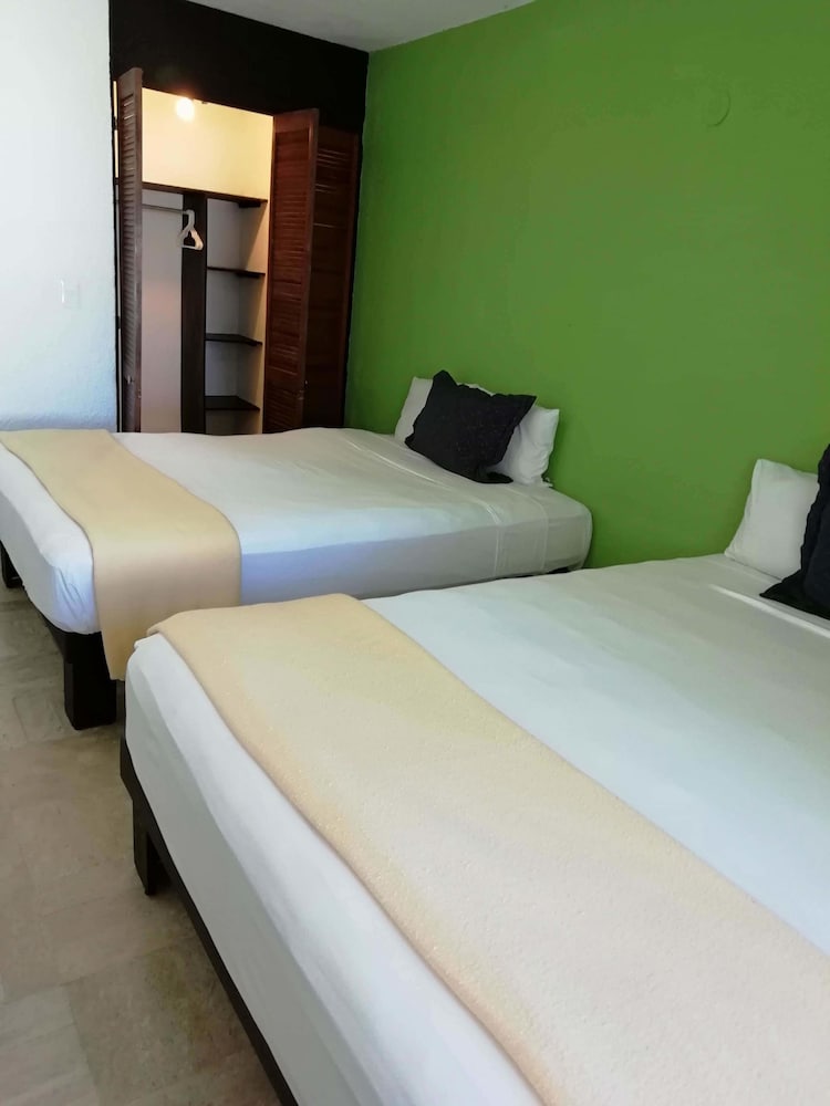 Hotel Green 16 Extended Stay 14/49