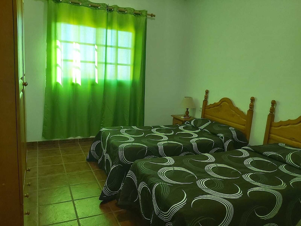 CASAS RURALES AMPARO LAS HAYAS 22/49
