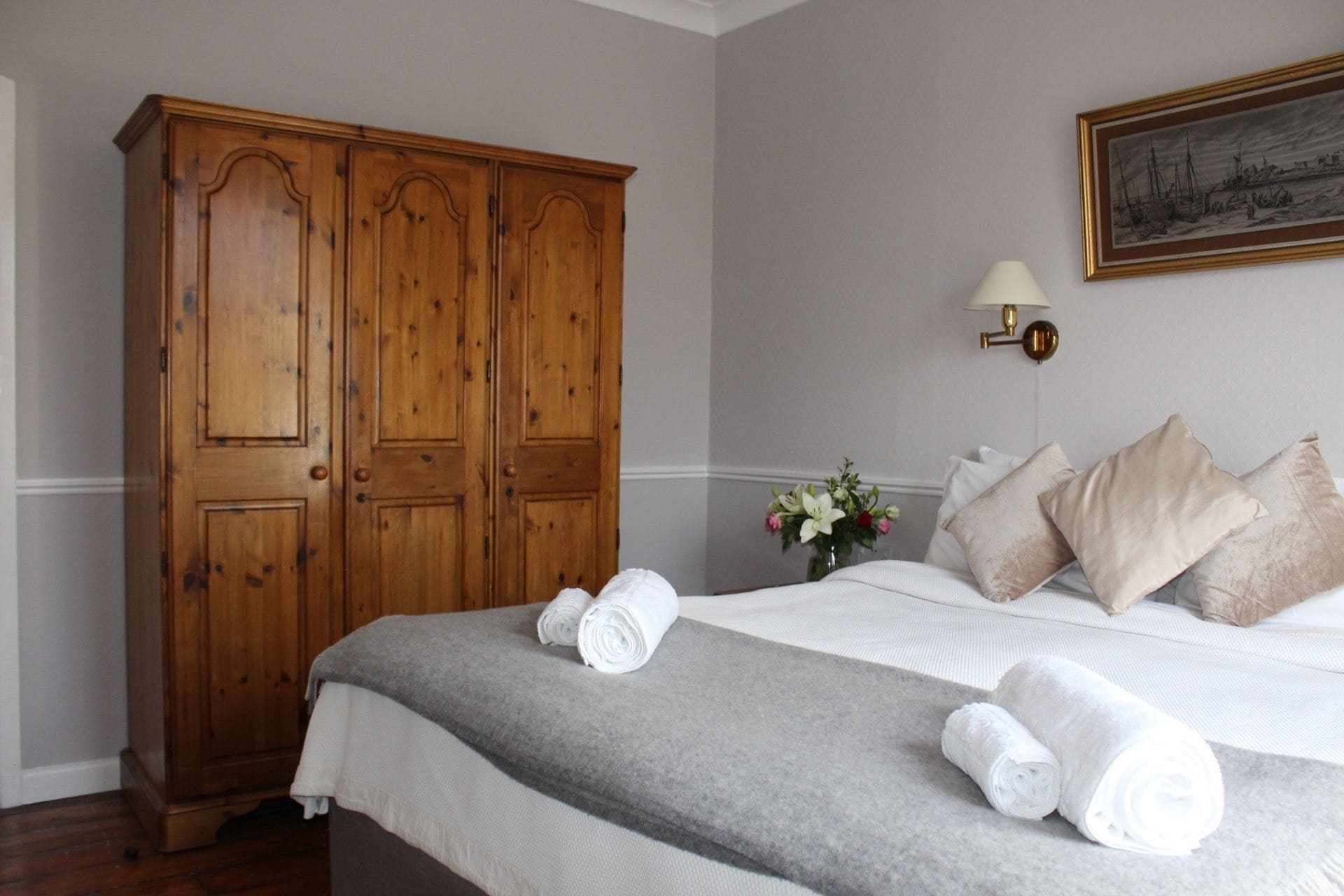 Roomy, Twin Beds, King Bed, Country View