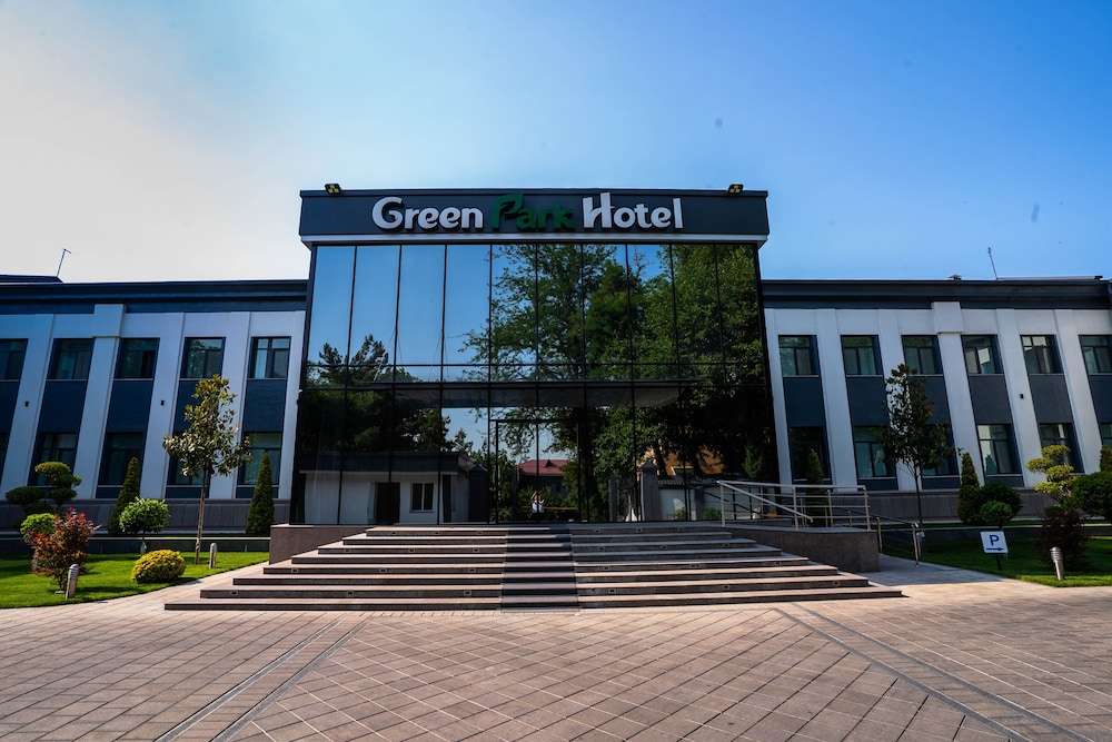 Green Park Hotel 8/67