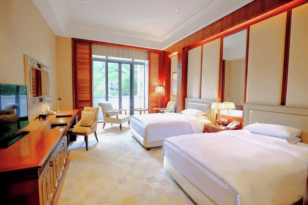 Dong Jiao State Guest 15/70