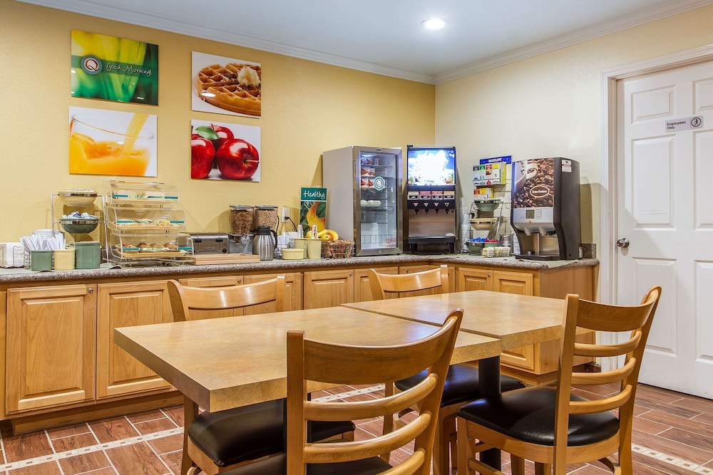 Quality Inn & Suites Gilroy CA 37/47
