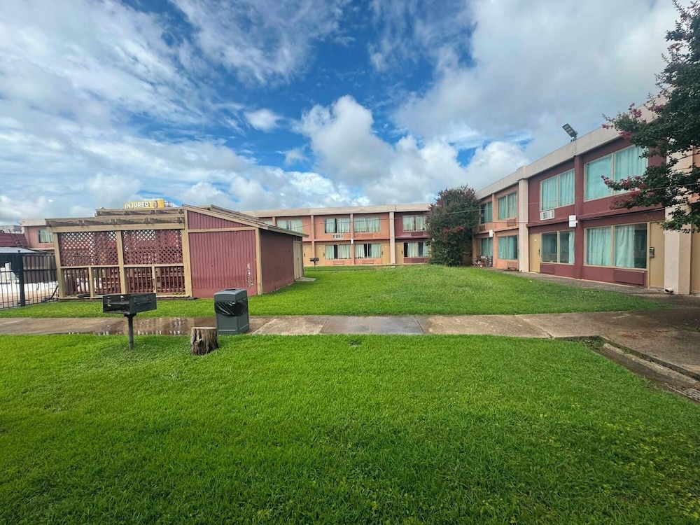 Express Inn Suites 53/58