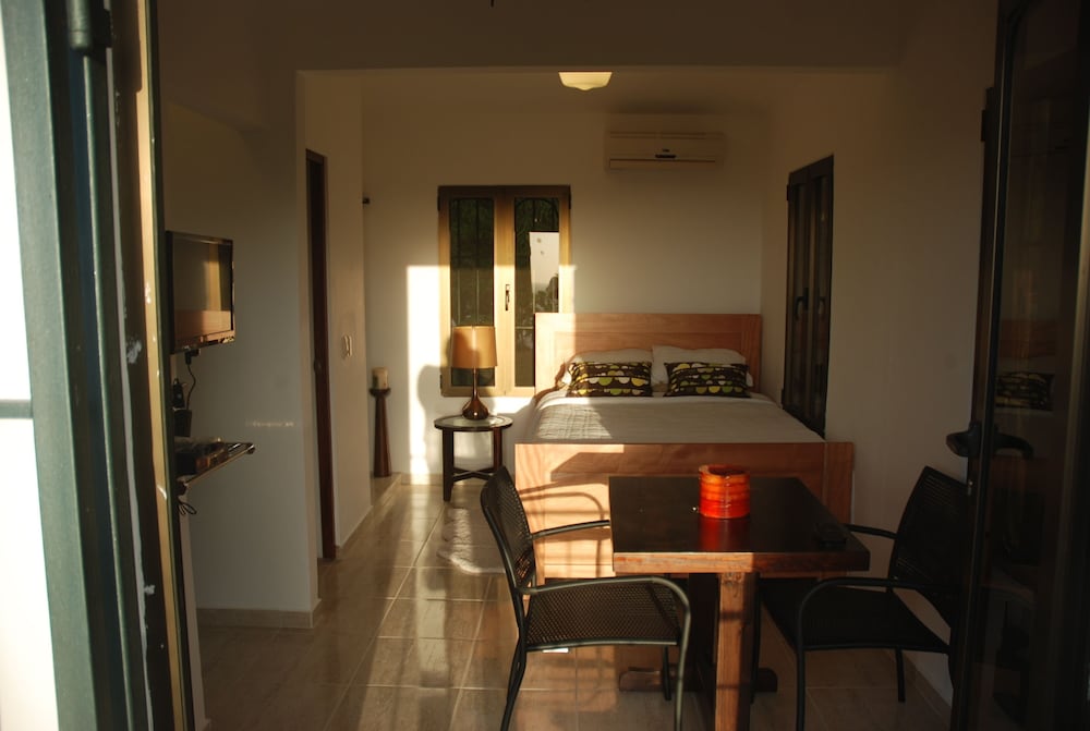 E&amp;J Boutique Residences 33/50