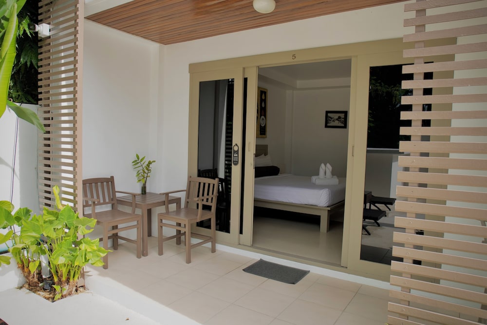 Ampha Place Hotel 34/53