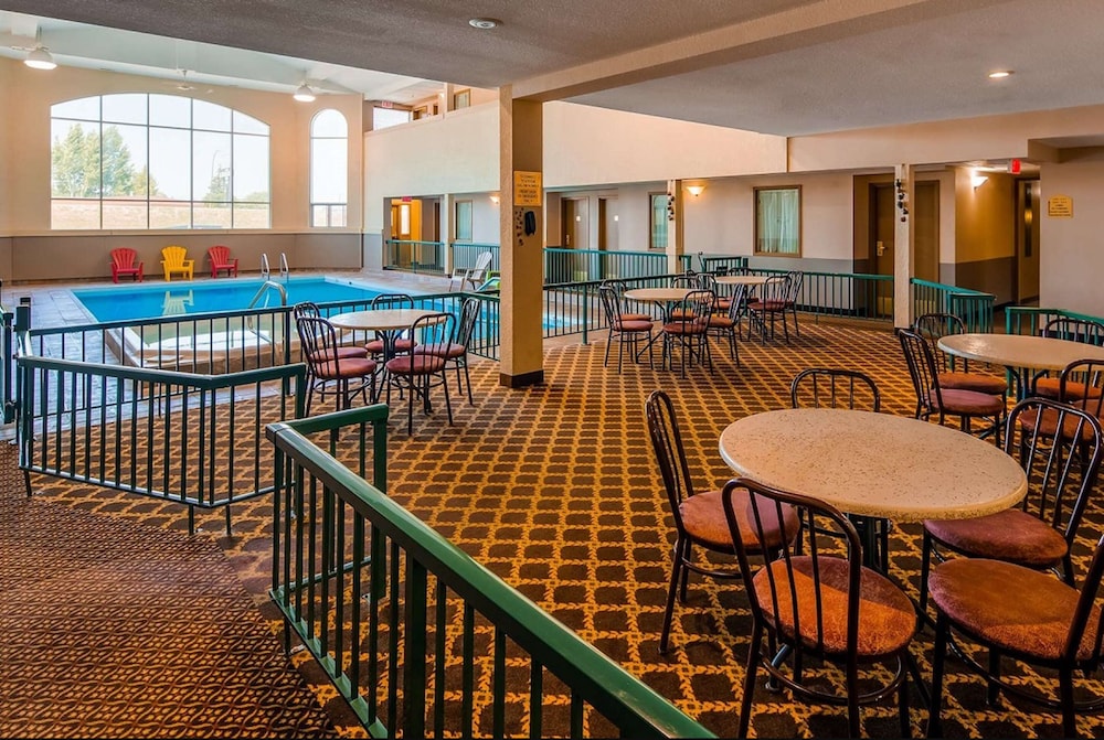 Days Inn by Wyndham Swift Current 34/41