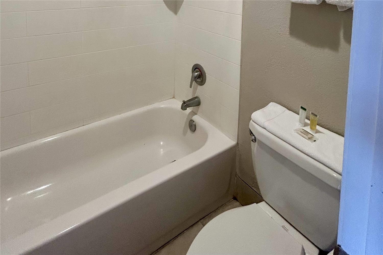 Days Inn By Wyndham Kingman West 30/31
