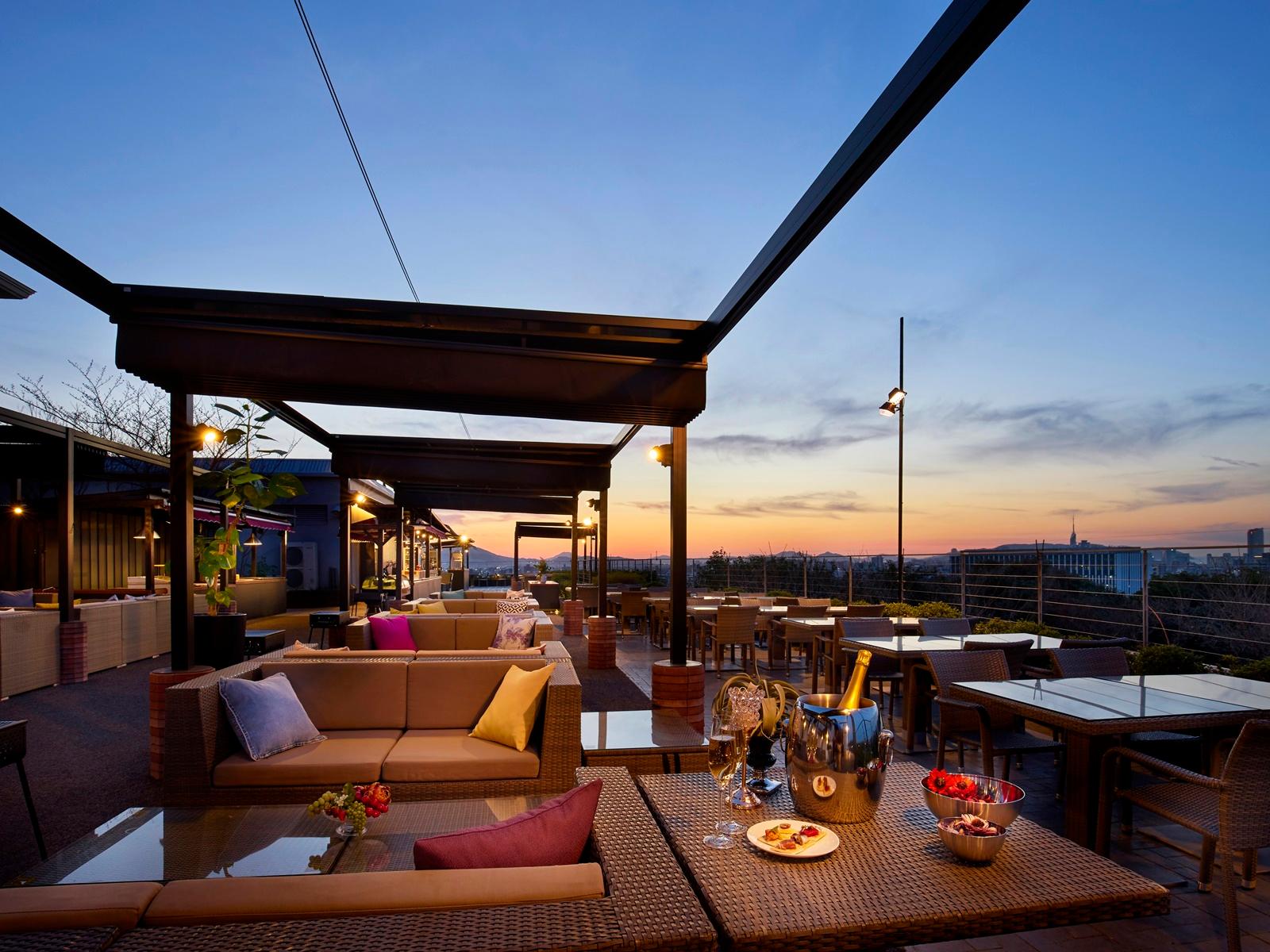 غرفة يابانية غربية بفراش فوتون وسرير فردي، HILLTOP RESORT FUKUOKA 3/3