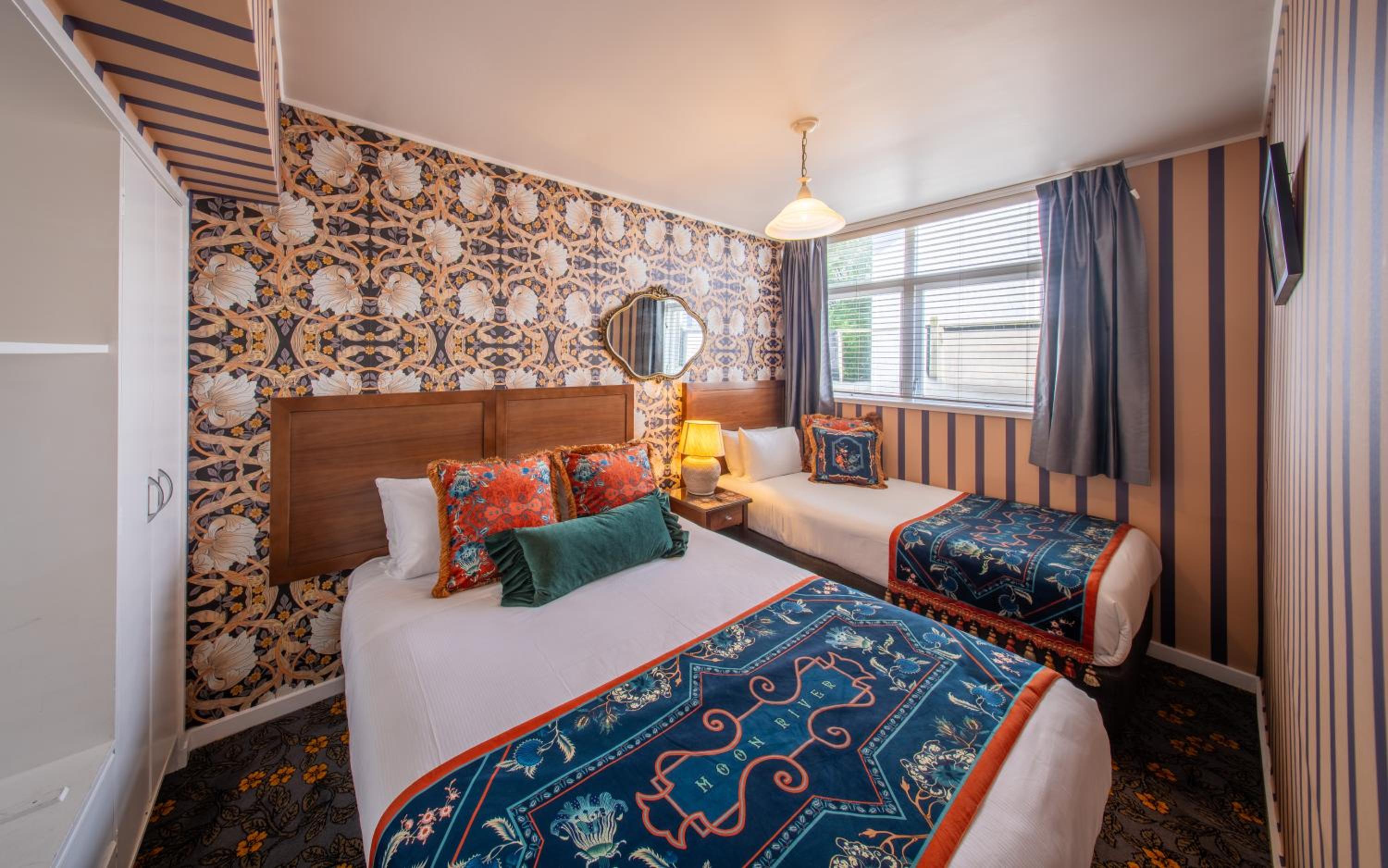 1 Bedroom, Suite, Queen Bed, Sofa