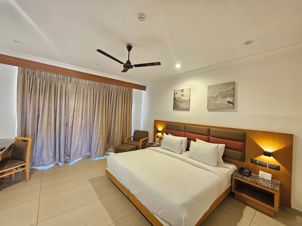 The Fern Wisteria Resort Dhari 24/53