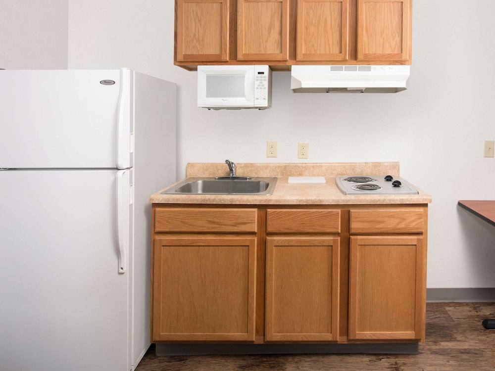 Extended Stay America Select Suites - Kalamazoo - West 5/43