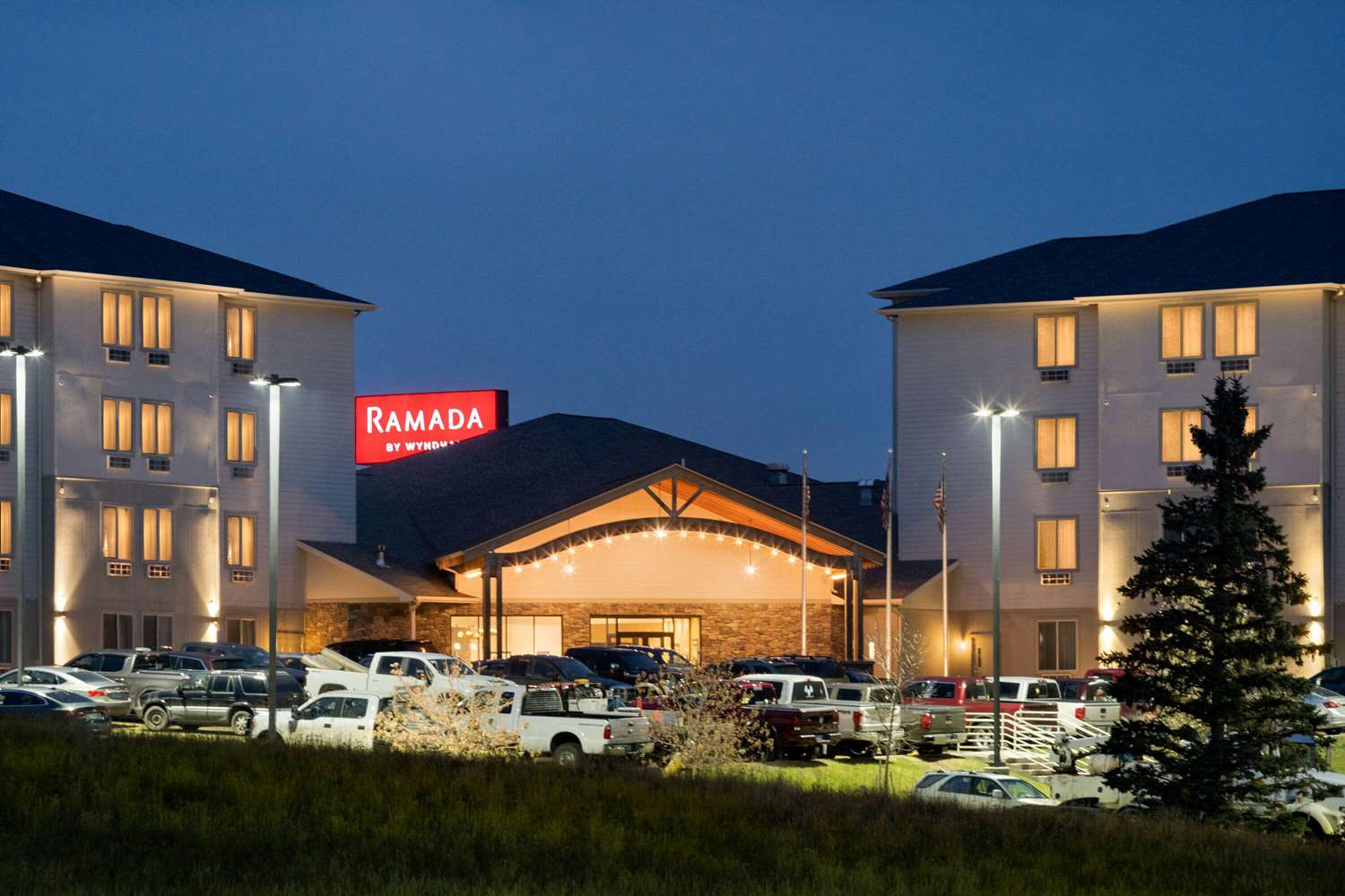 Bakken Airport Hotel And Suites Xwa 2/26