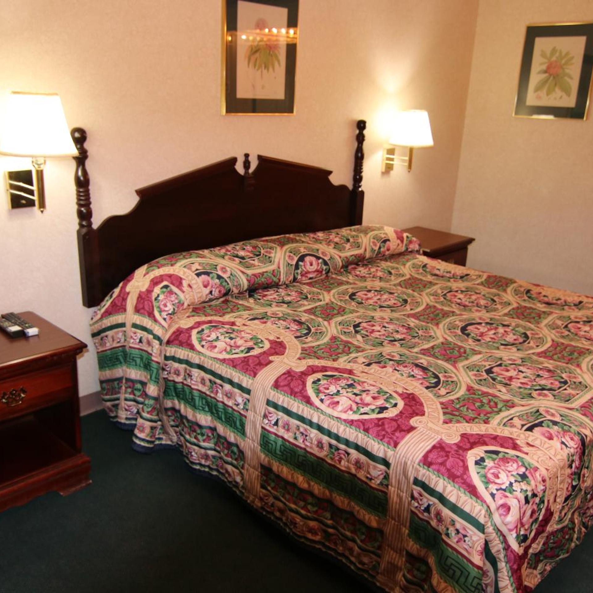 Executive Inn Kershaw 10/25