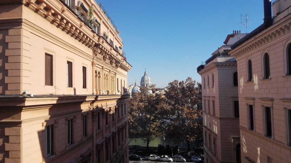 HOTEL RESIDENZA CAVALLINI 29/32