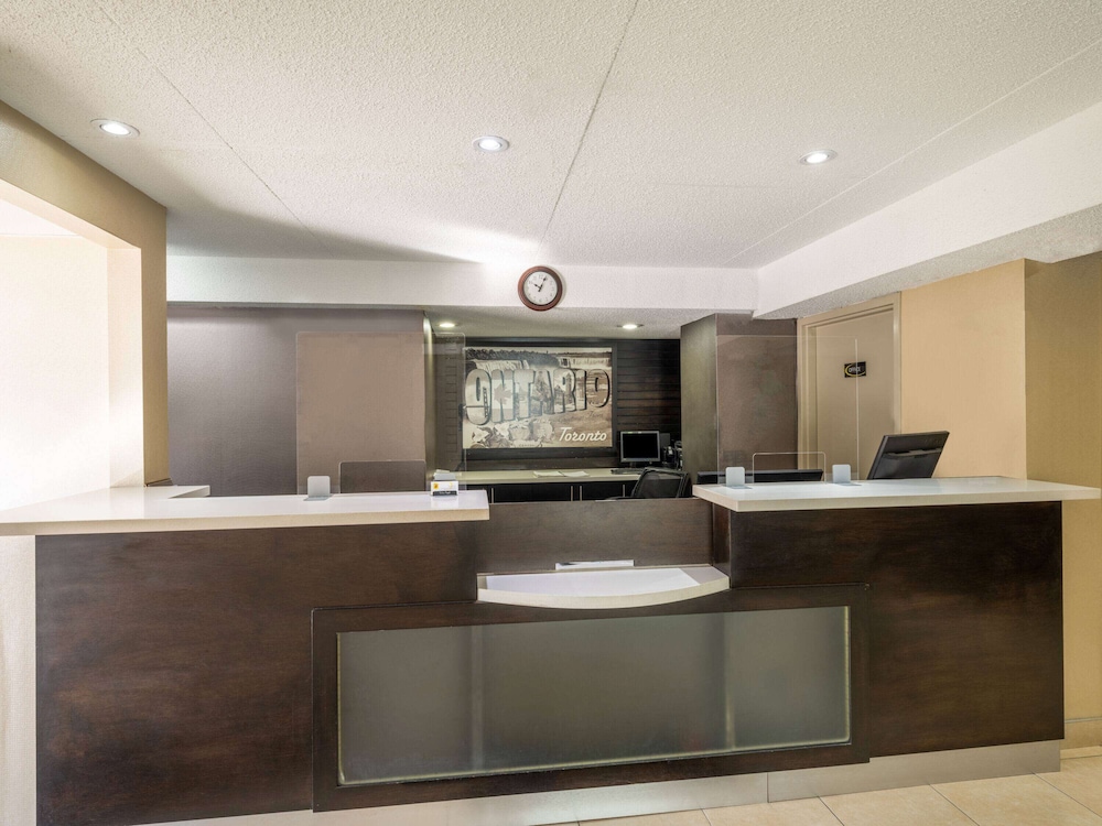 Super 8 by Wyndham Toronto East ON 7/50