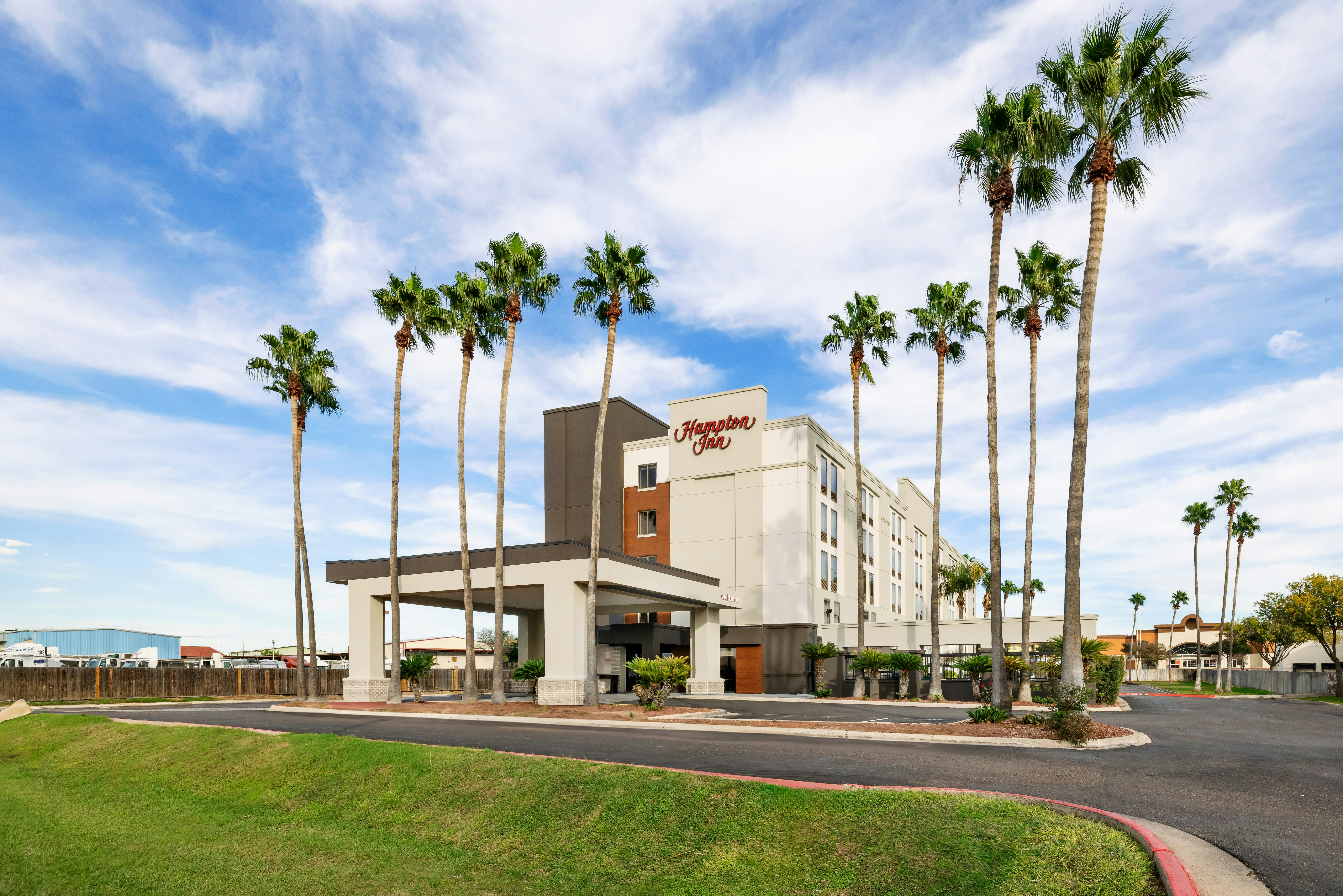 Hampton Inn Laredo 43/45