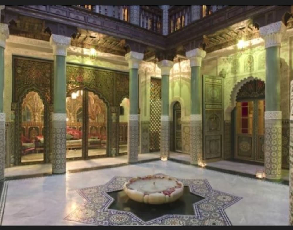 MUMTAZ MAHAL 26/37