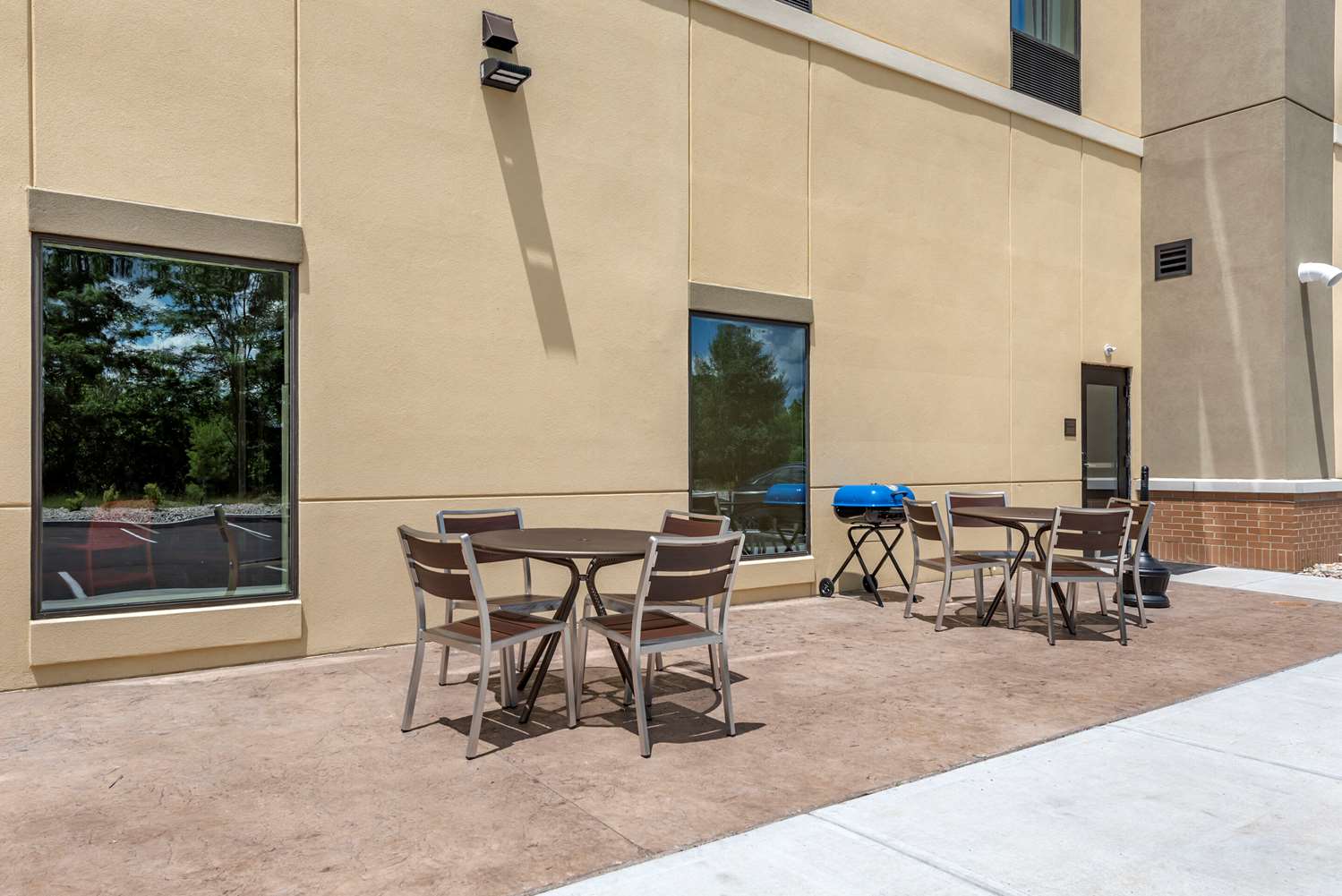 Comfort Suites Dry Ridge 10/20