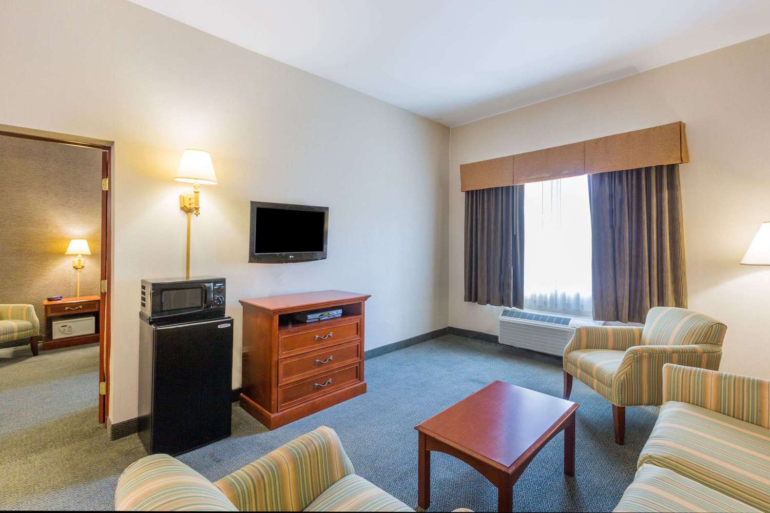 Days Inn By Wyndham Budd Lake 19/26