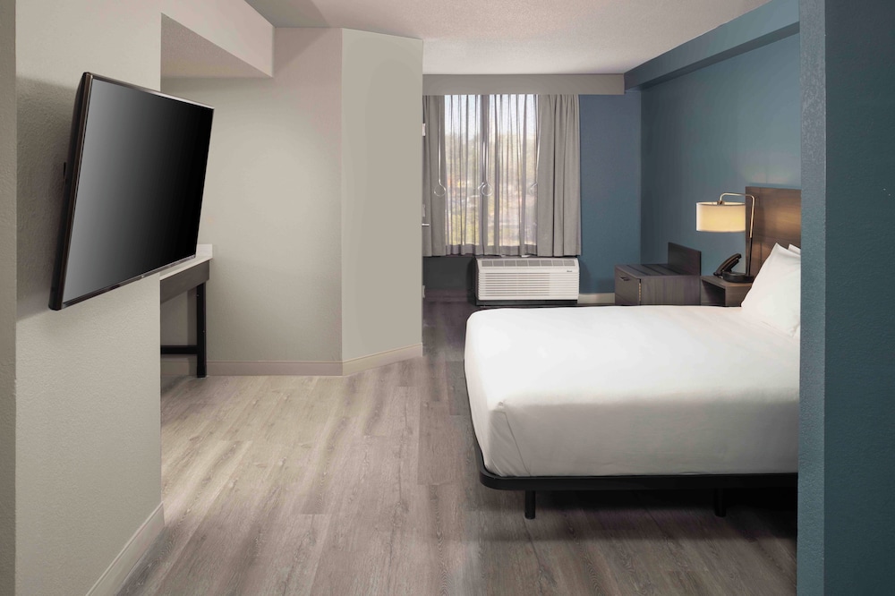 Hyatt Place Boston/Medford 15/49