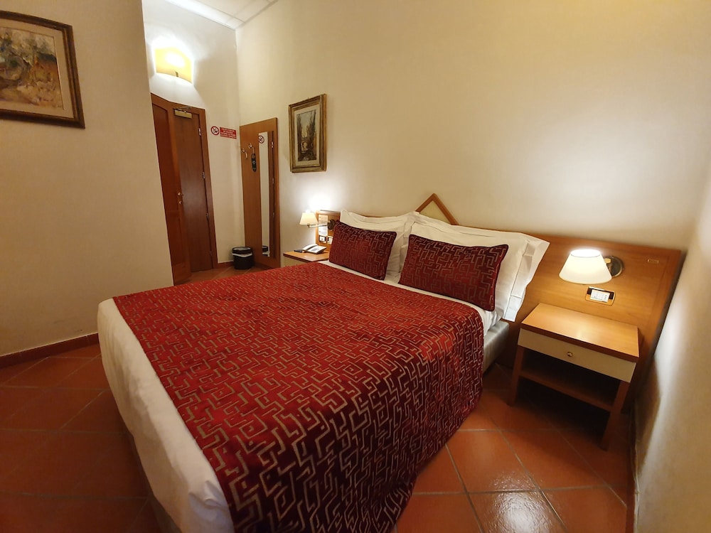 Hotel Maxim 16/72