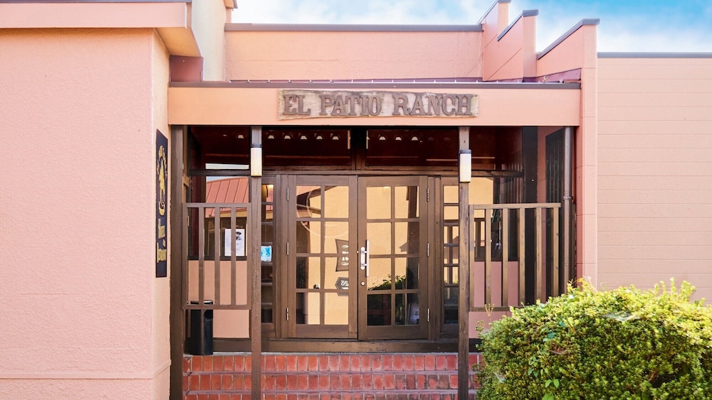 El Patio Ranch 2/60