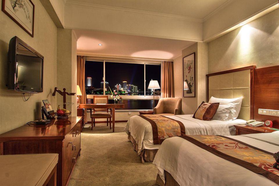 Prime, Standard, Twin Beds, River View