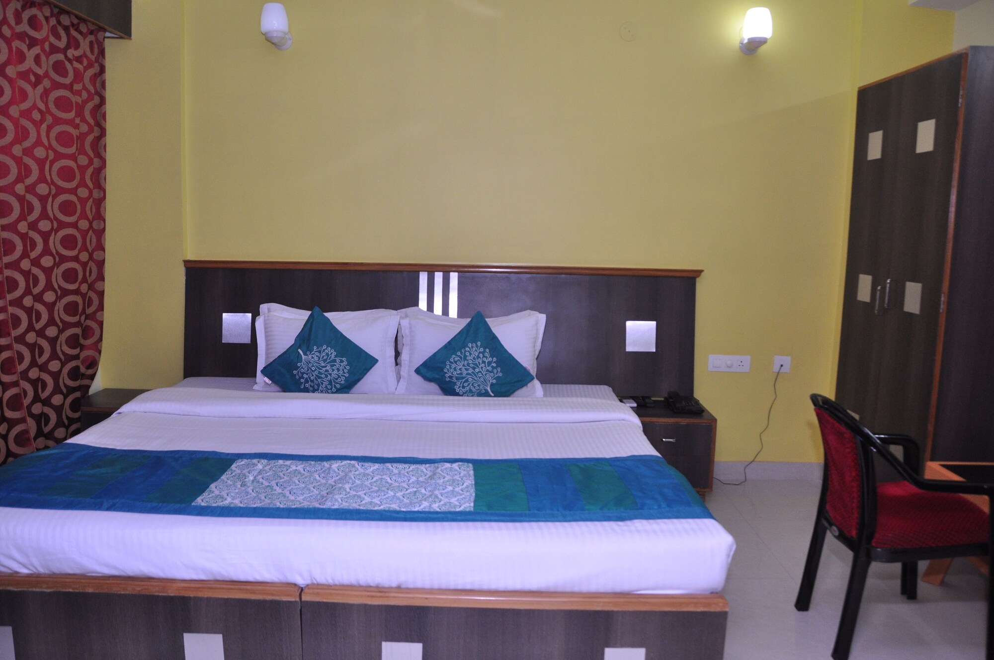 Standard, Double Bed, Hotel Ashoka Residency 2/4