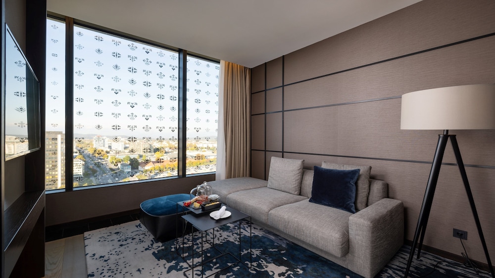 INTERCONTINENTAL LJUBLJANA 51/76