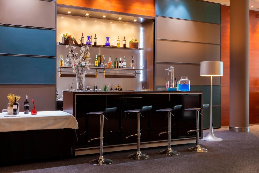 AC Hotel Alcala de Henares by Marriott 42/50