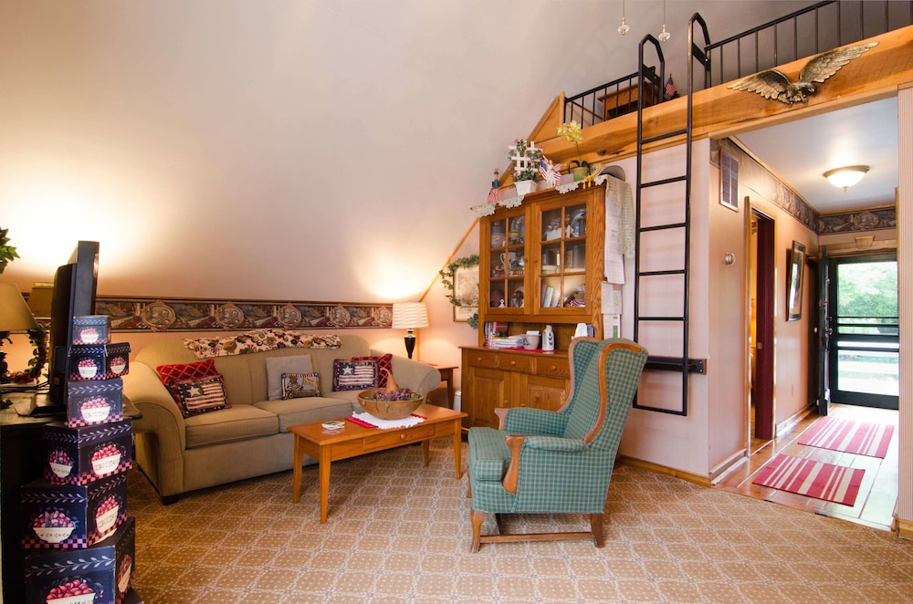 Lily Garden Bed and Breakfast 11/28