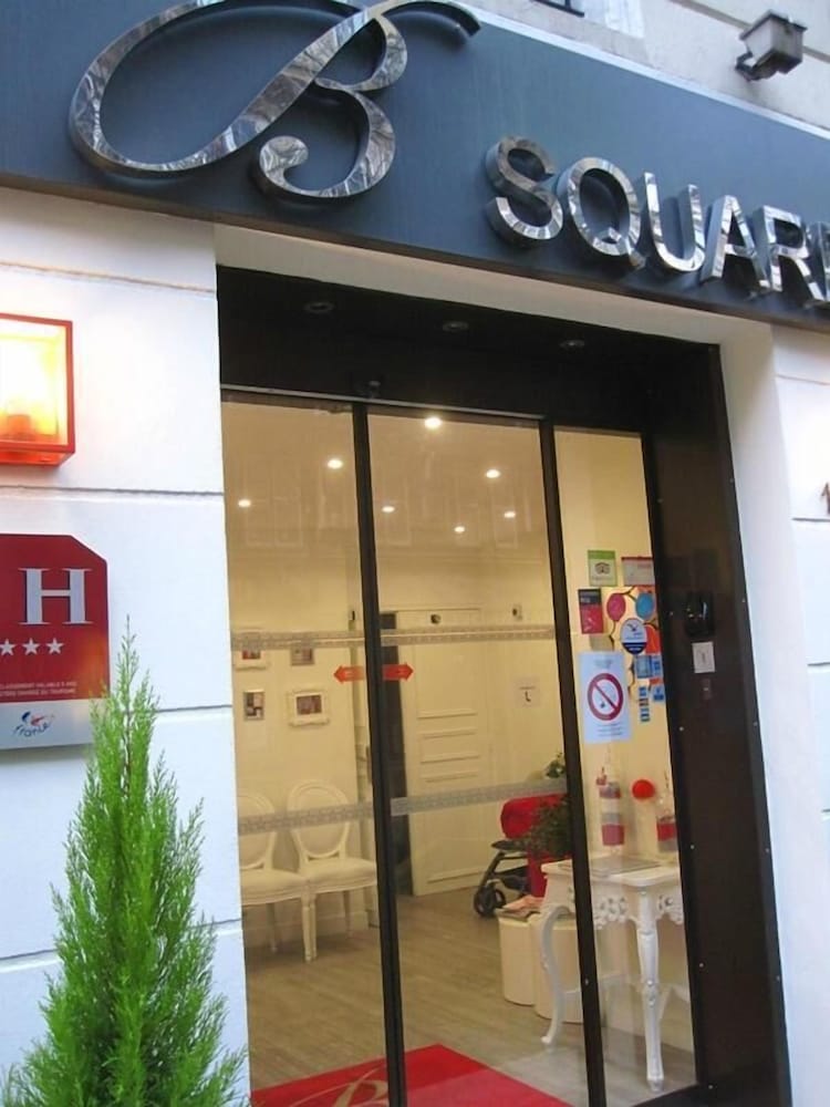 HOTEL B SQUARE 2/83