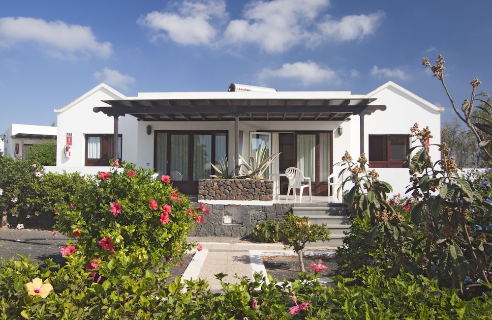 Playa Limones Bungalow in YAIZA