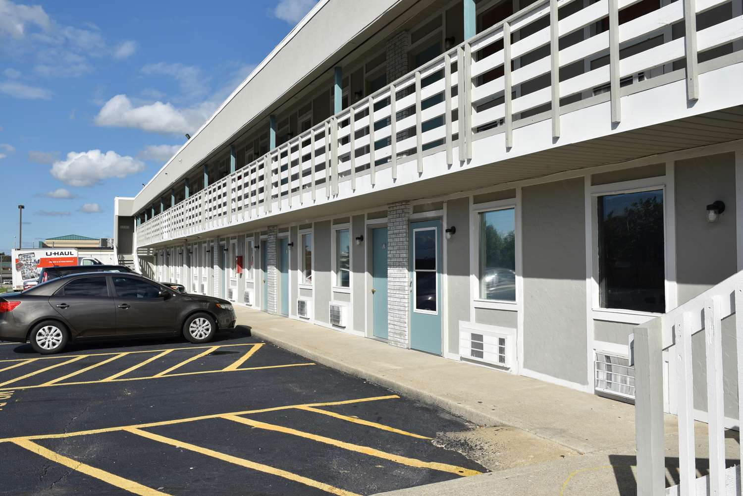 Knights Inn Merrillville 27/28