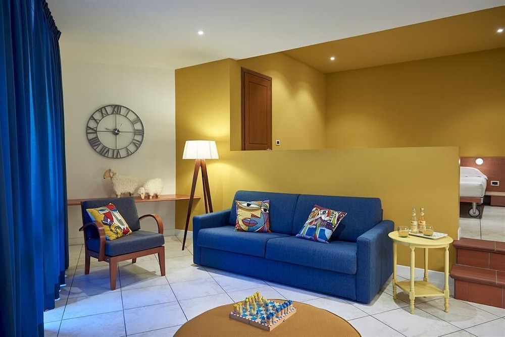 Leopoldo Residence 22/50